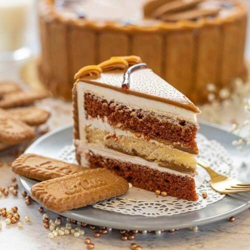 Professional product photography in Dubai – cake and dessert styled for restaurants and cafés